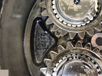 Caterpillar TH - Zwolnica