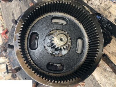 New holland TG - Zwolnica Zwrotnica Obudowa Mostu Półoś CZĘŚCI !!!