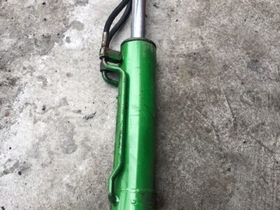 John Deere 4400 Matbro ts 270 - Siłownik Wychyłu Łyźki