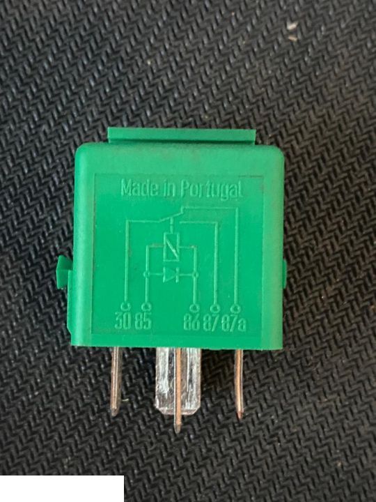 Przekażnik 30A 12V CLAAS 013041 oryginał