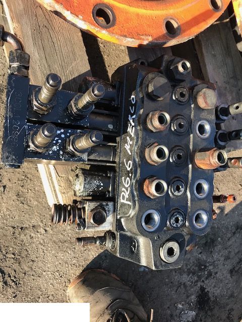 Rozdzielacz Hydrauliki Merlo P26.6 [CZĘŚCI]