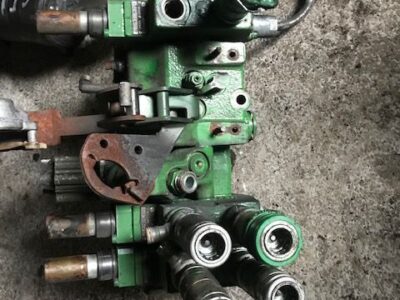 Rozdzielacz John Deere - CZĘŚCI