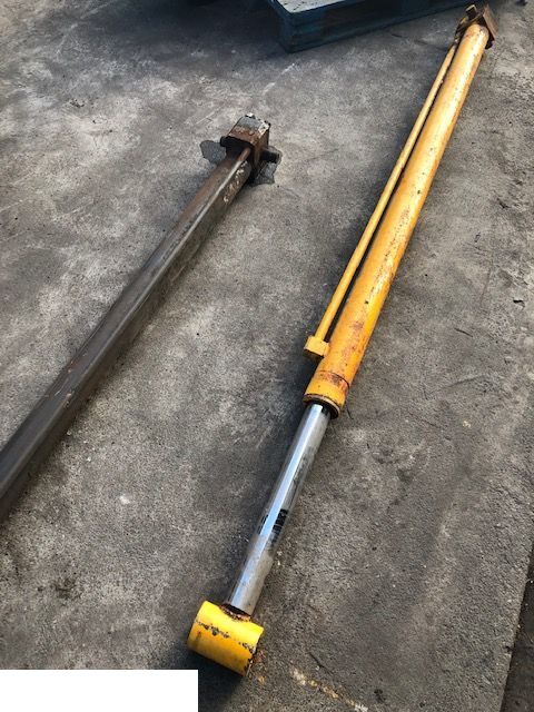 Sanderson - Siłownik Wysuwu