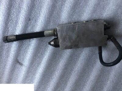 Sanderson - Zamek Siłownika Wychyłu Łyźki