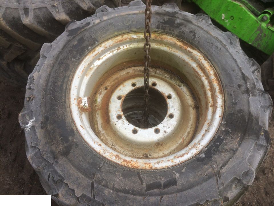 Super King Opona 405/70-24 , Felga 13x24