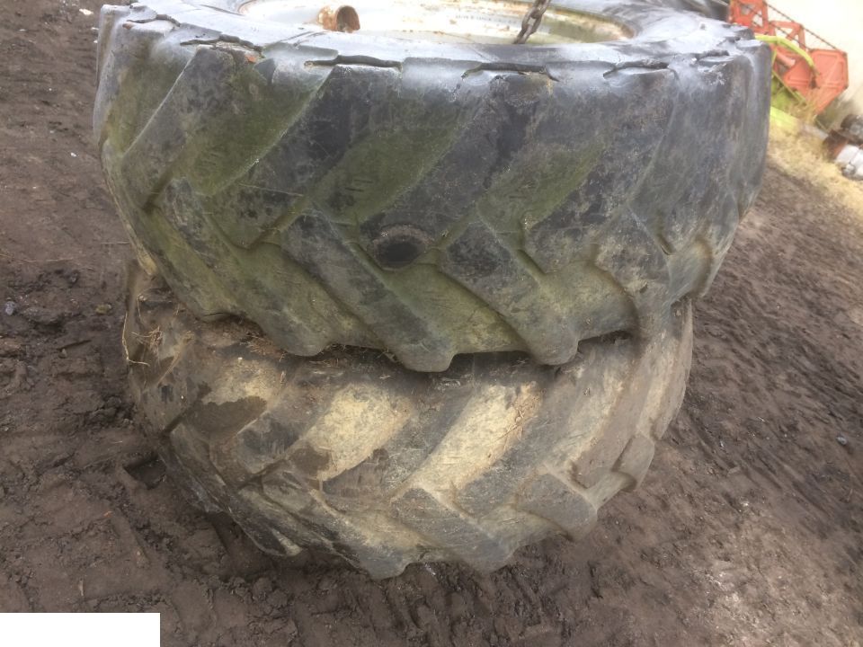 Super King Opona 405/70-24 , Felga 13x24