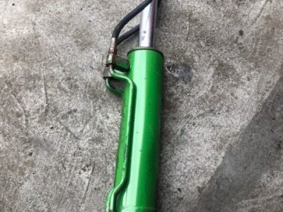 John Deere 4400 Matbro ts 270 - Siłownik Wychyłu Łyźki