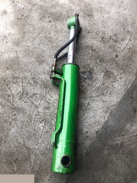 John Deere 4400 Matbro ts 270 - Siłownik Wychyłu Łyźki