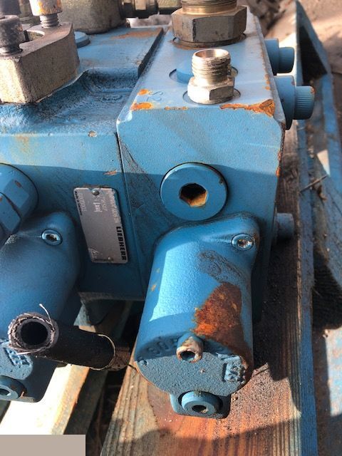 Liebheer L564 - Rozdzielacz Dodatkowa Sekcja