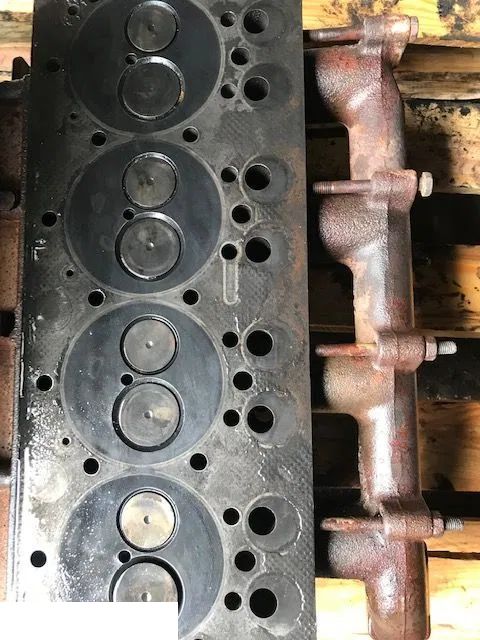 Valtra 800 900 - Głowica