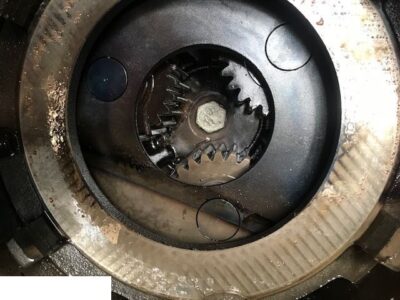 Valtra 800 - Zwolnica Tylna