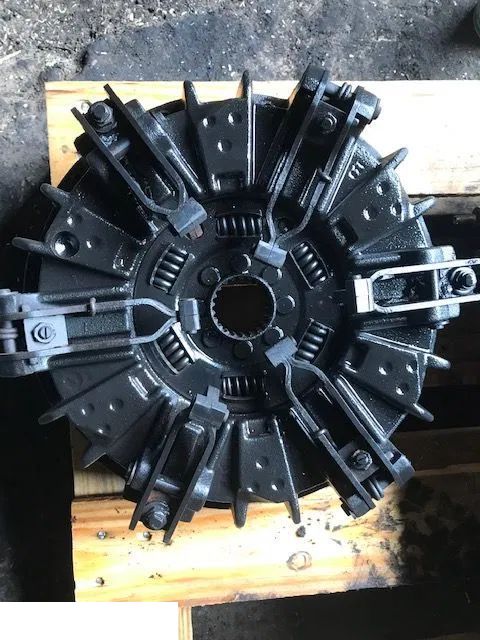 Valtra 900 - Docisk Sprzęgła