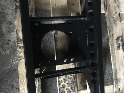 Valtra 900 - Mocowanie Zaczepu