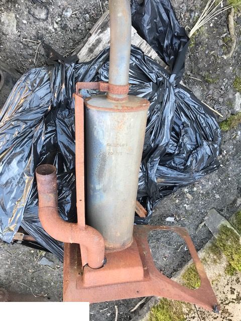 Volvo L30 L35 Tłumik / Wydech