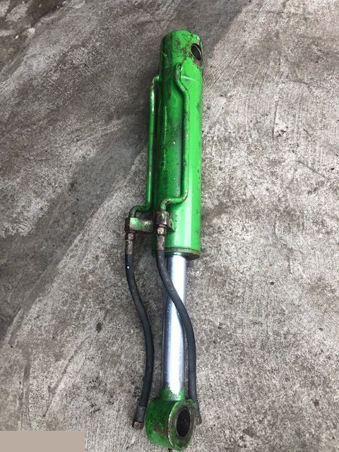 John Deere 4400 Matbro ts 270 - Siłownik Wychyłu Łyźki