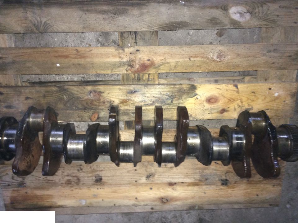 CAT C13 C15 Caterpillar - wał korbowy