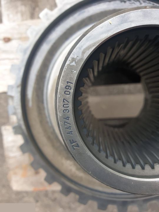 Liebherr L 564 - Zwolnica [CZĘŚCI]