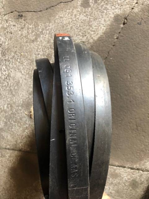 061353.1 Pasek klinowy klasyczny C x 8324 la