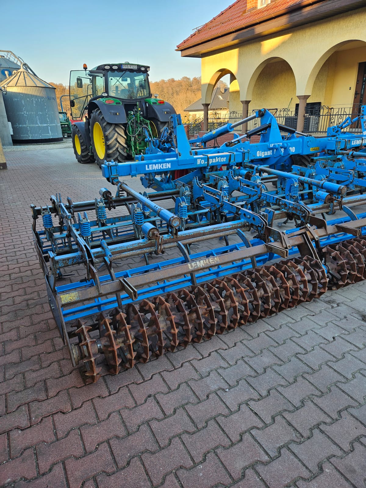 Lemken Gigant kompaktor 8m