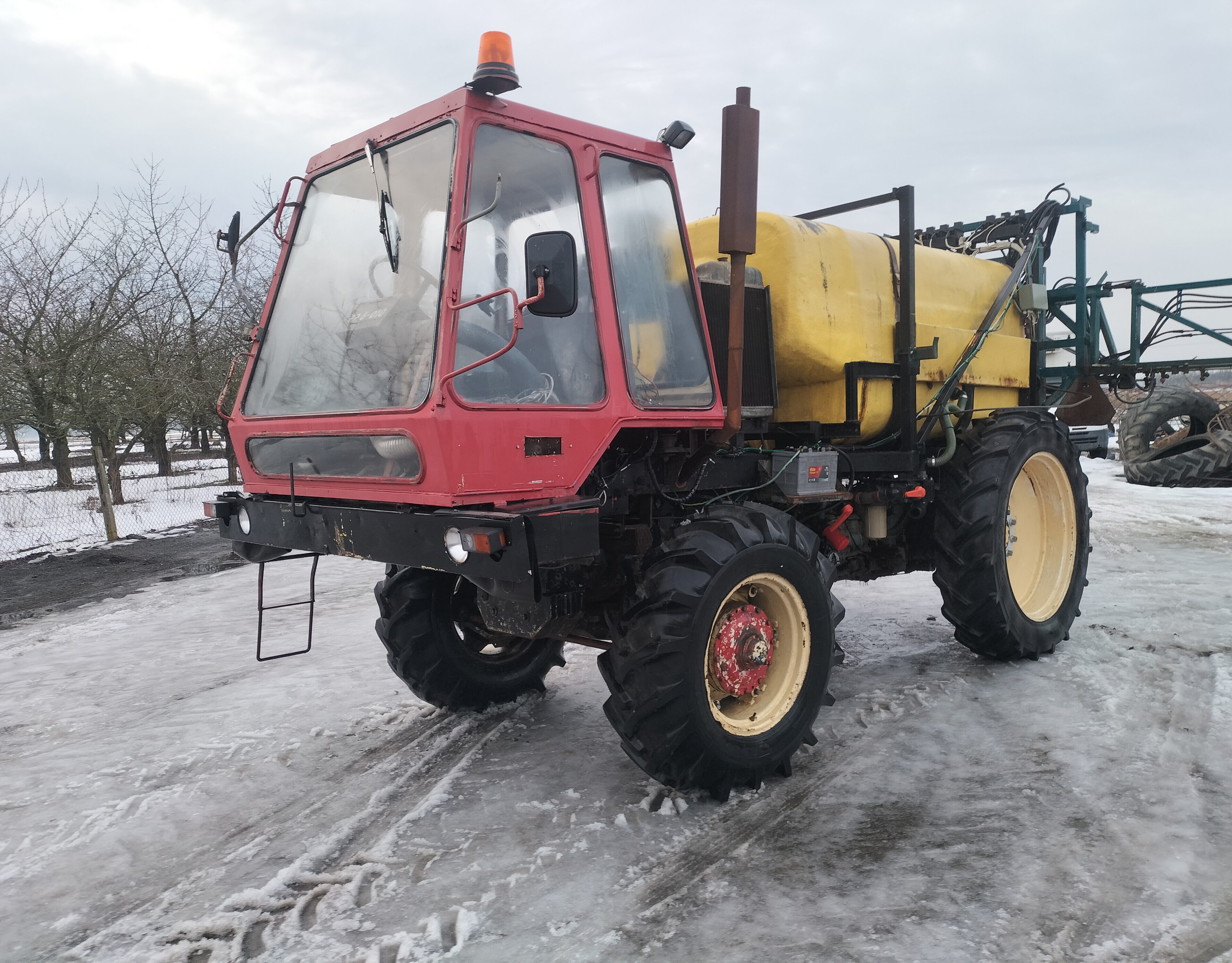 Opryskiwacz samojezdny