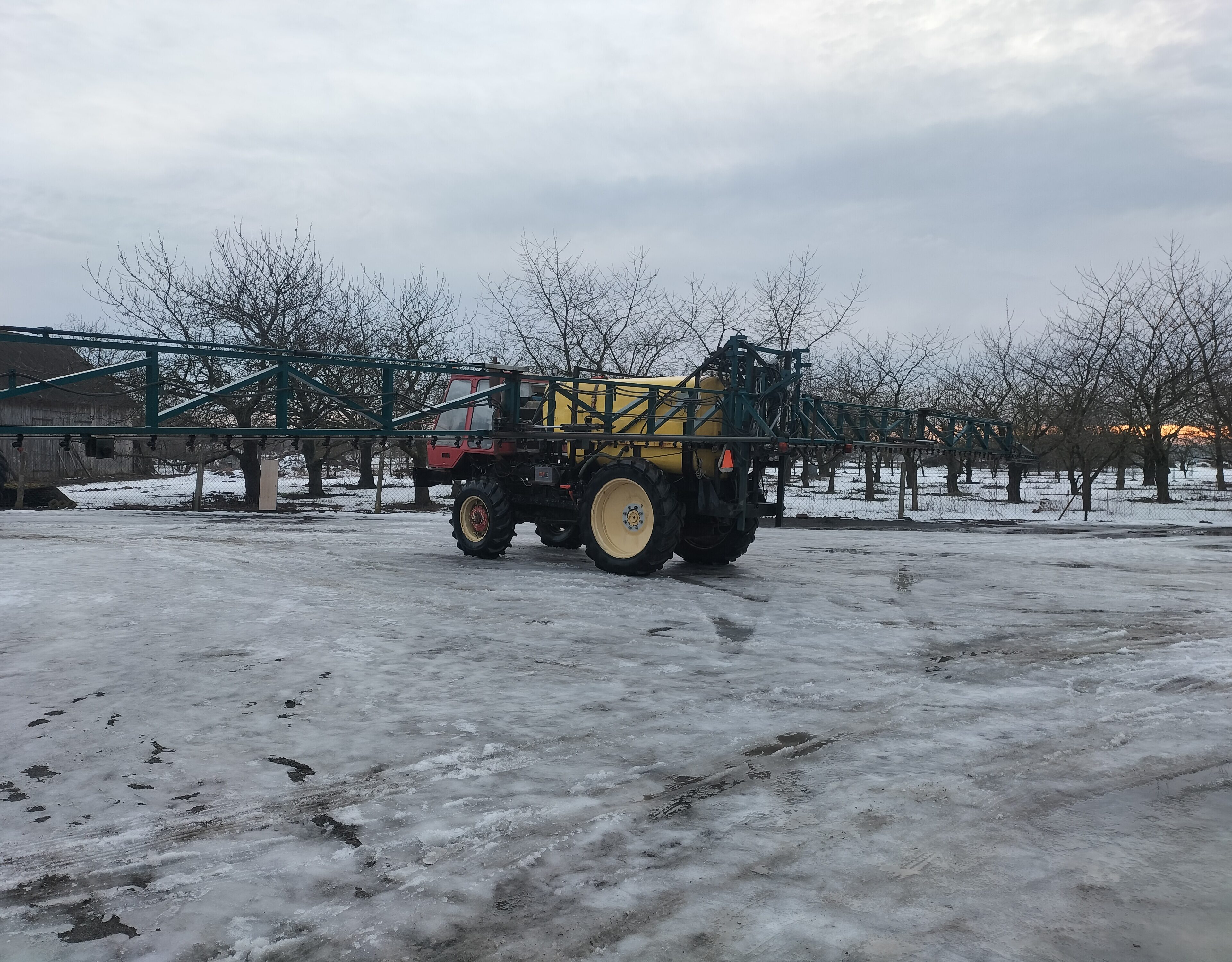 Opryskiwacz samojezdny