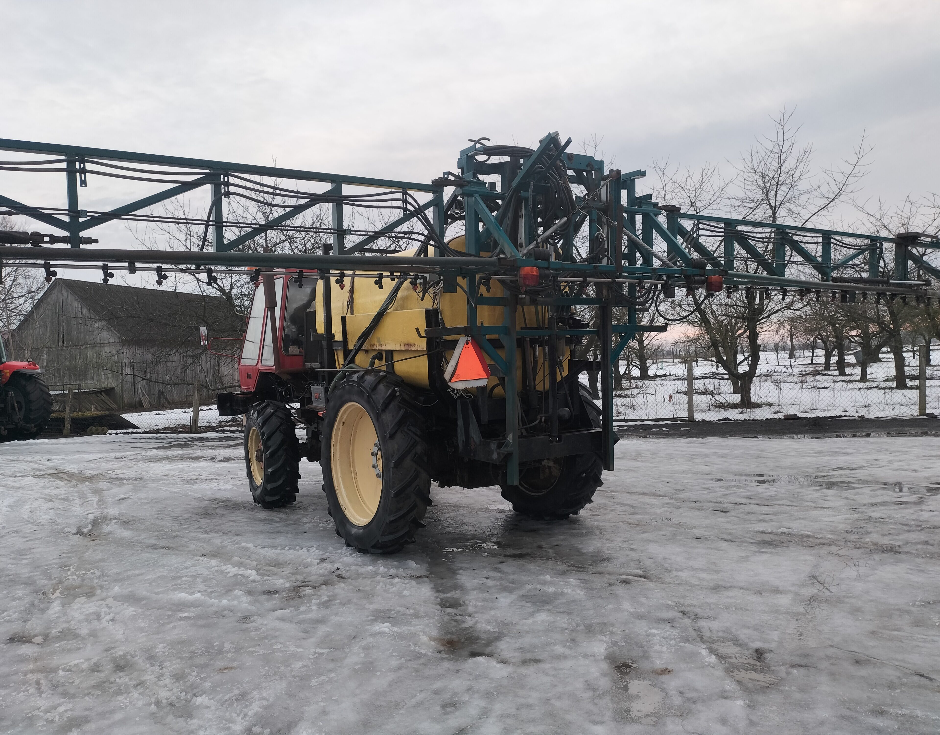 Opryskiwacz samojezdny