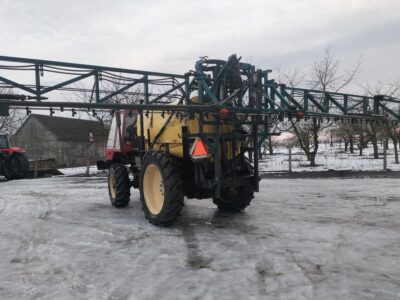 Opryskiwacz samojezdny