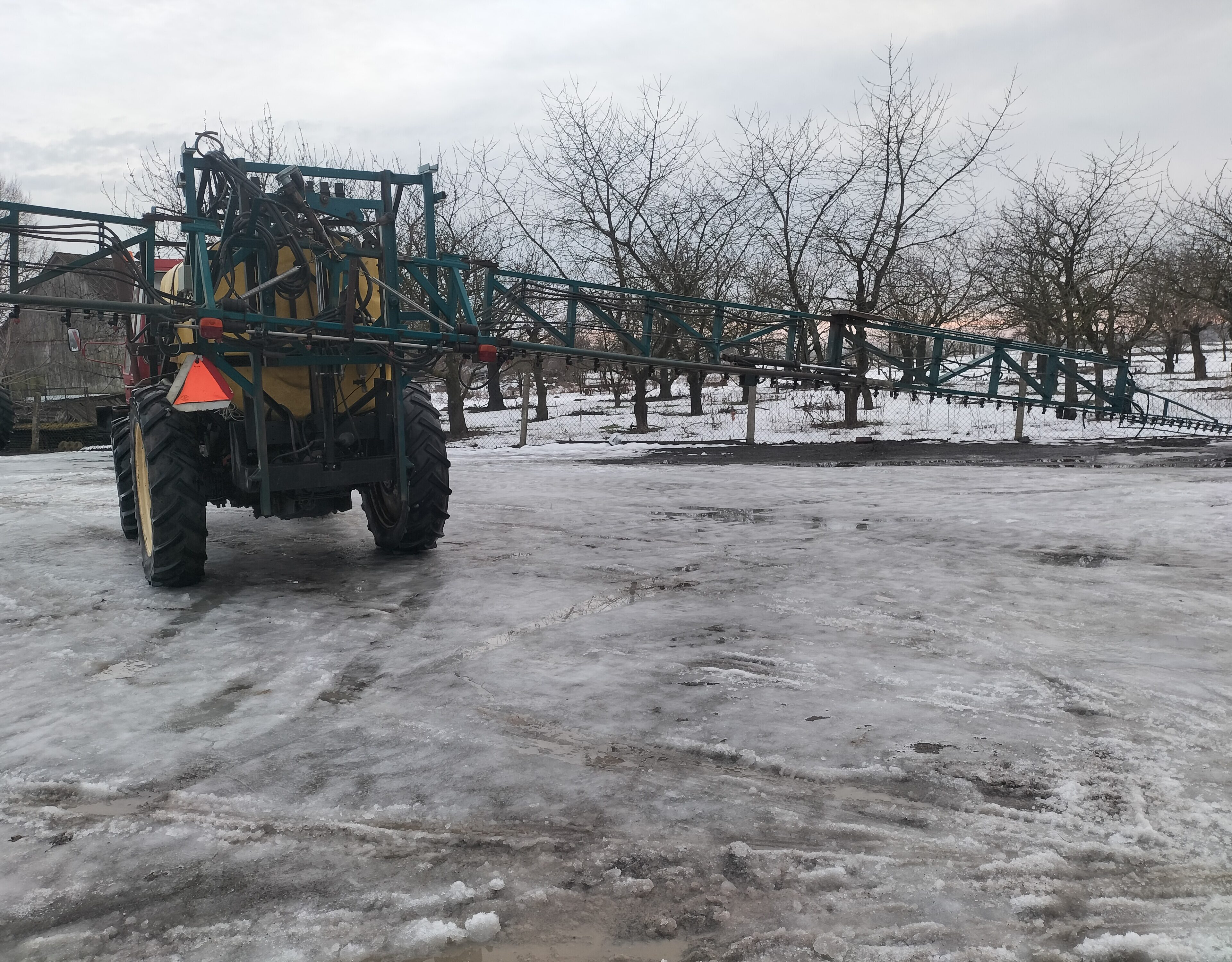 Opryskiwacz samojezdny