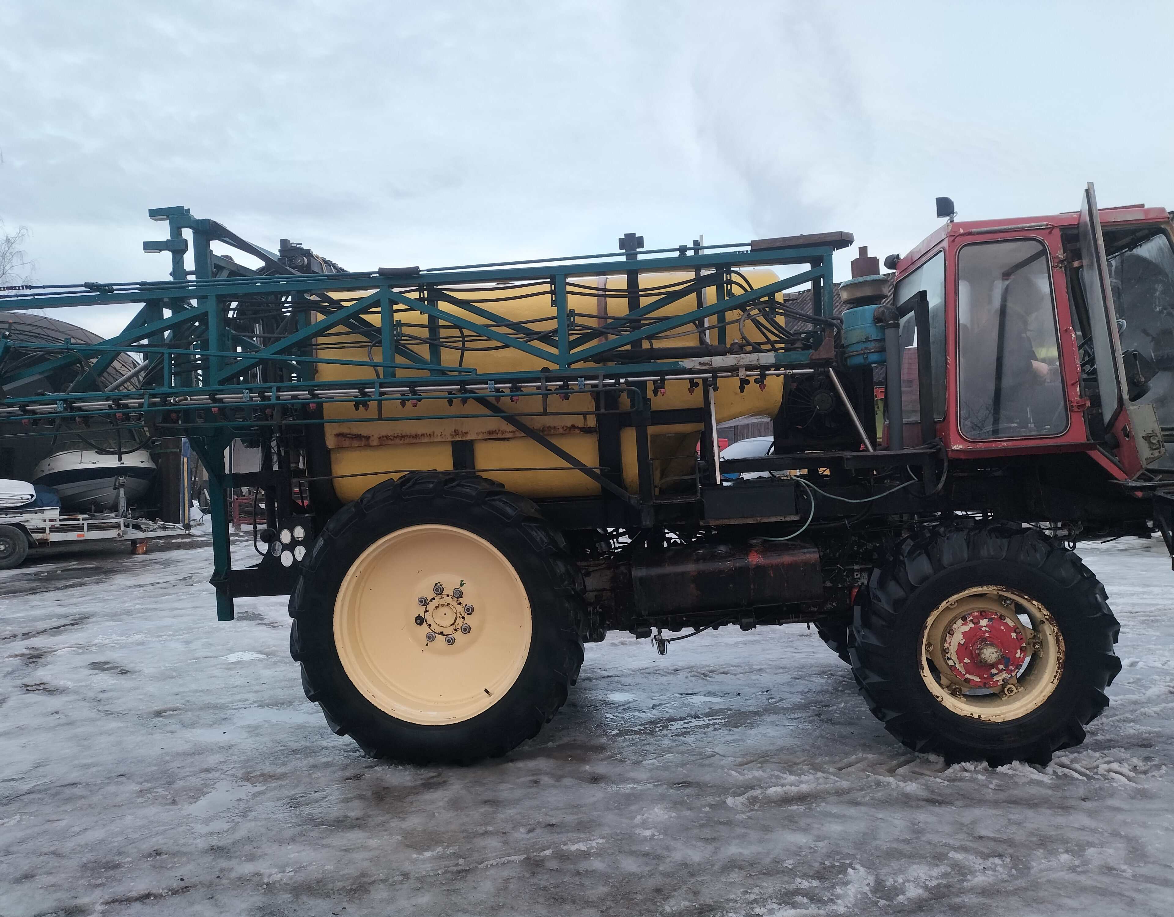 Opryskiwacz samojezdny