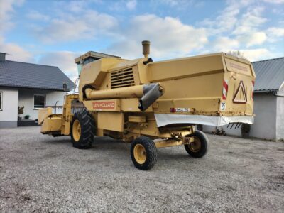 New Holland 8060