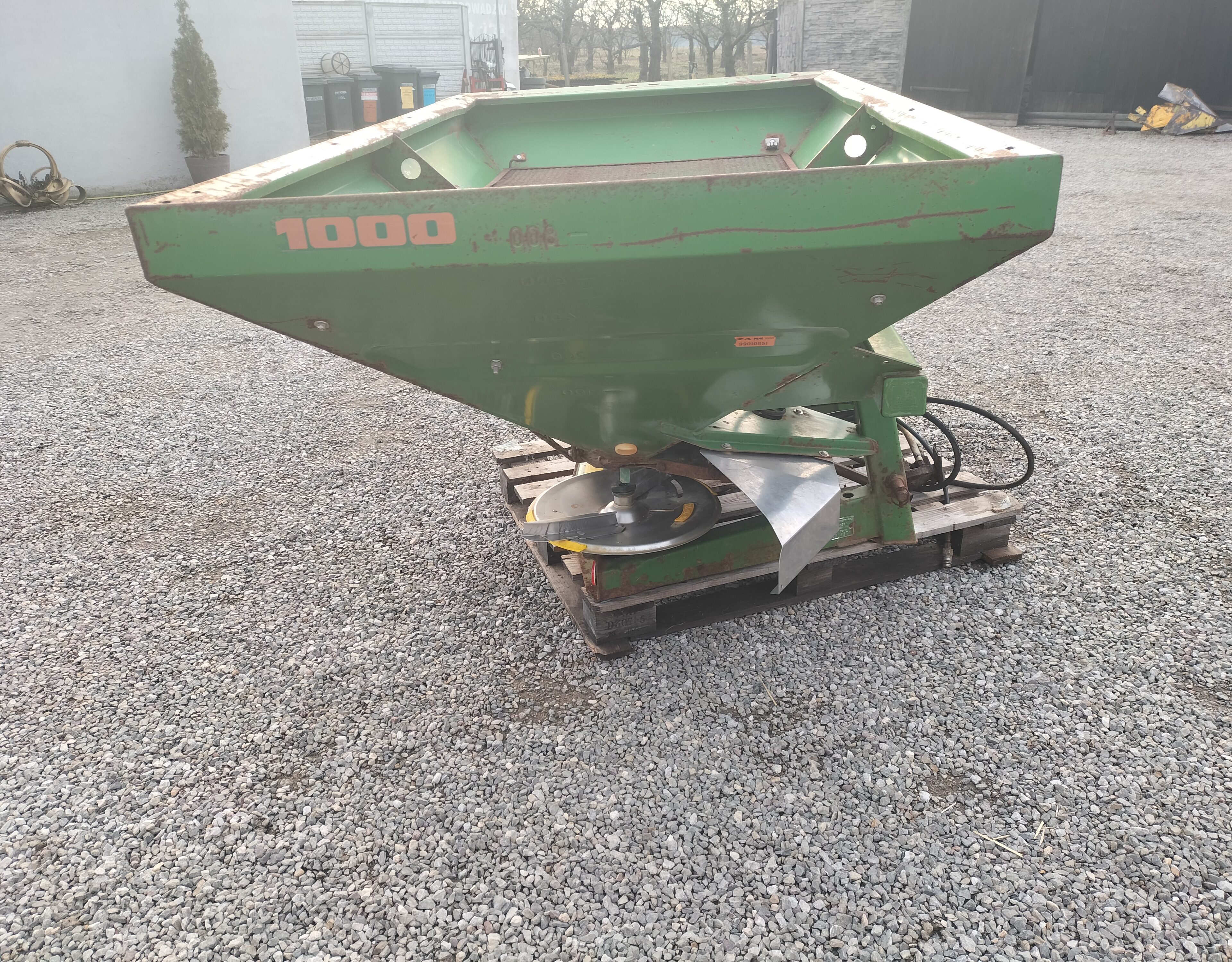 Rozsiewacz Amazone z-am 1000