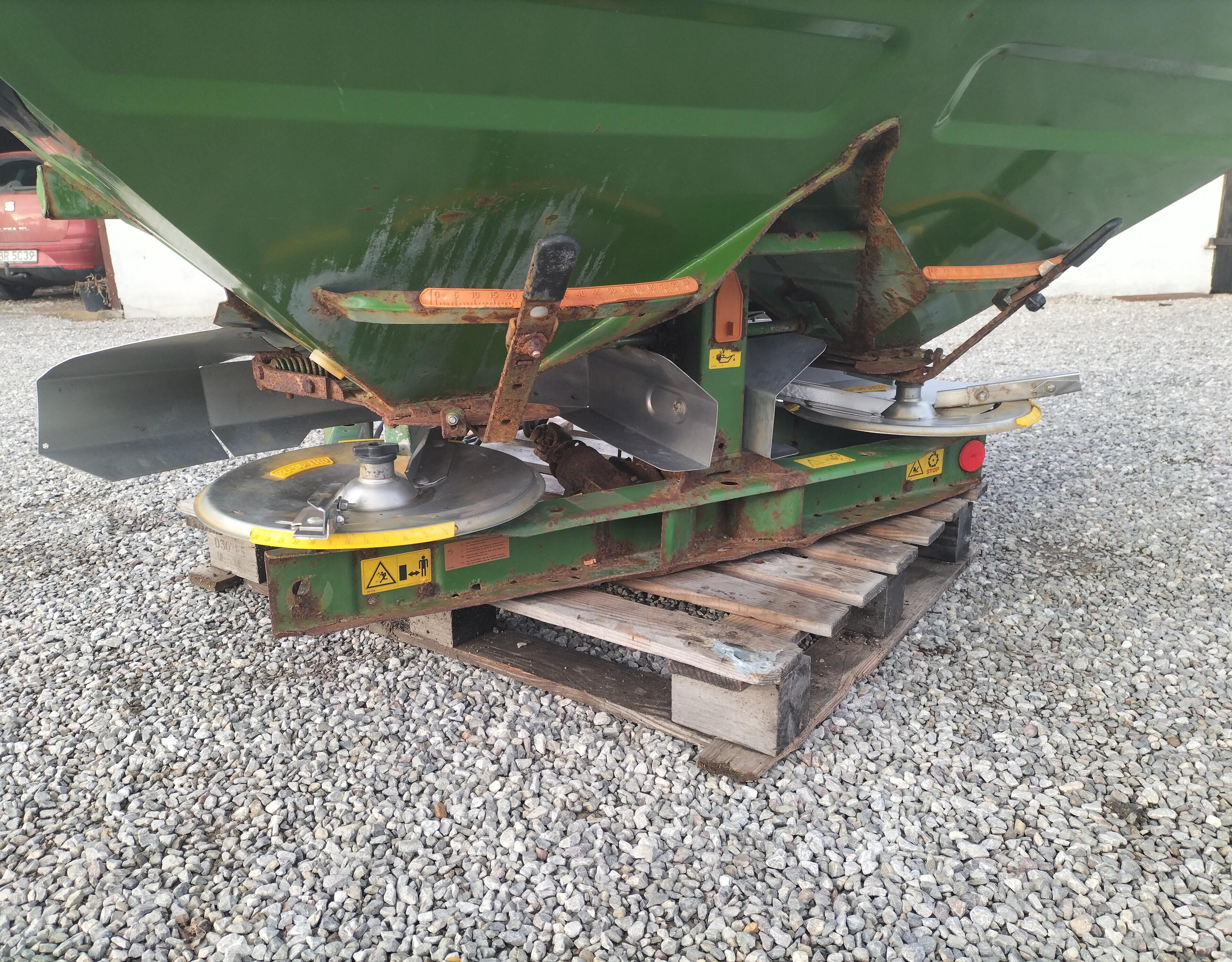 Rozsiewacz Amazone z-am 1000