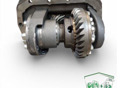 Mechanizm różnicowy Wałek Ataku Koło talerzowe M120DT Kubota M135 GX