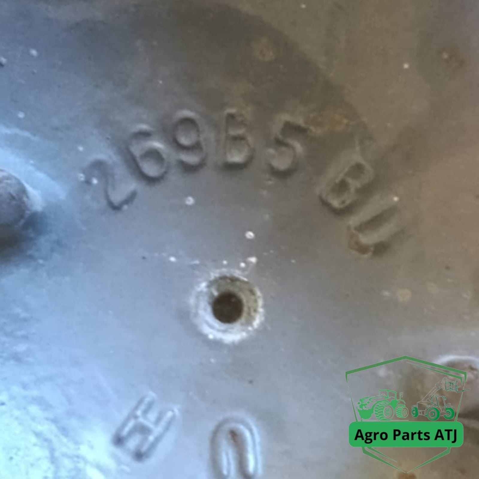 Zwolnica Tylna Reduktor 269B5 835B2 3798516M14 Massey Ferguson 5445