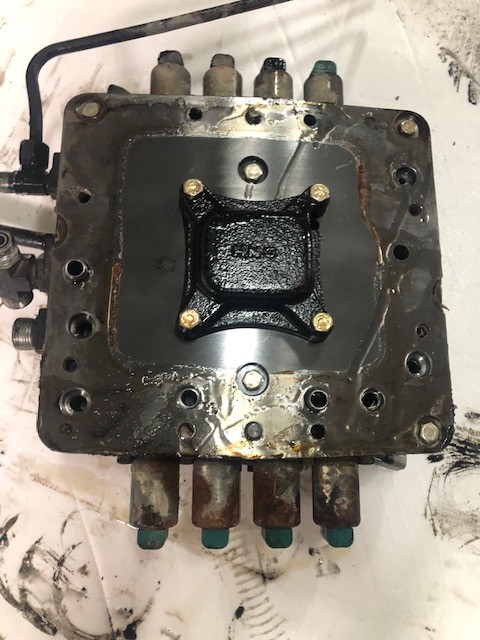 Blok Zaworowy Skrzyni Biegów - Auto Command - New Holland