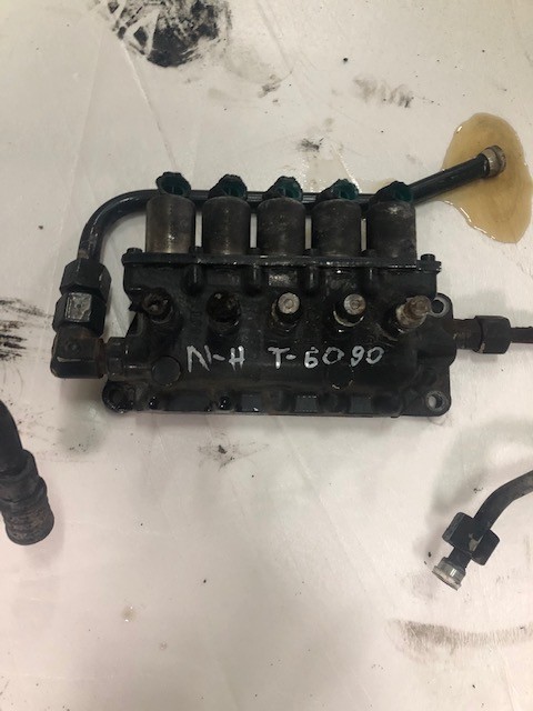 Blok Zaworowy Skrzyni Biegów - Auto Command - New Holland