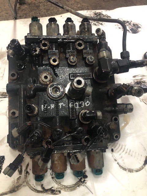 Blok Zaworowy Skrzyni Biegów - Auto Command - New Holland