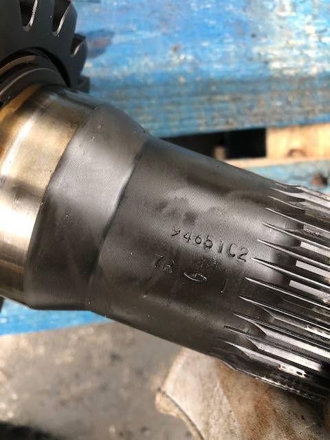 Case MX Magnum - Zwolnica Tylna