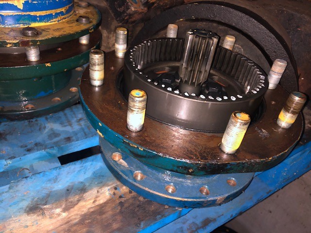 CAT 906 - Zwolnica | Piasta | [CZĘŚCI] - Carraro 11812