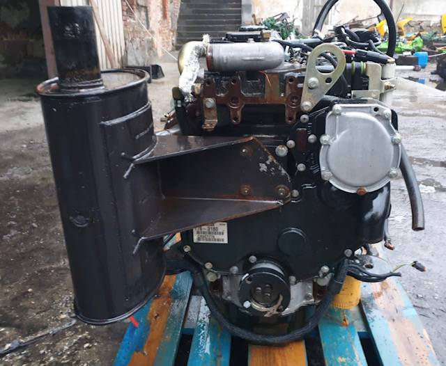 Caterpillar 3054E - Głowica Cylindrów