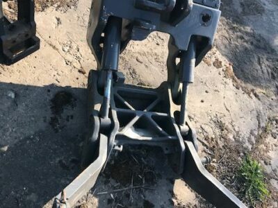 Claas Axion 2700 - Przedni Podnośnik