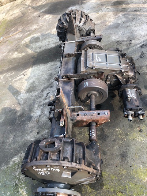 Claas Dominator 150 - Skrzynia Biegów Pokrywa