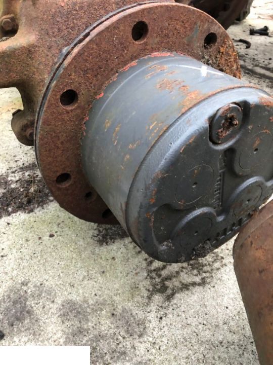 Claas Jaguar 860 most tylni zwolnice 4x4