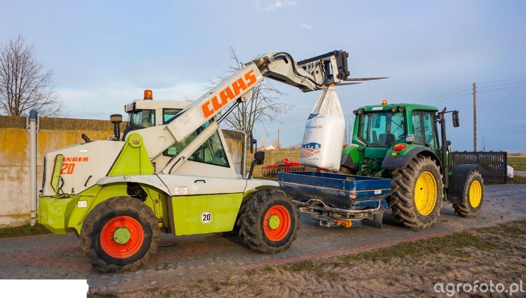 Claas Ranger 920 - Most Napędowy