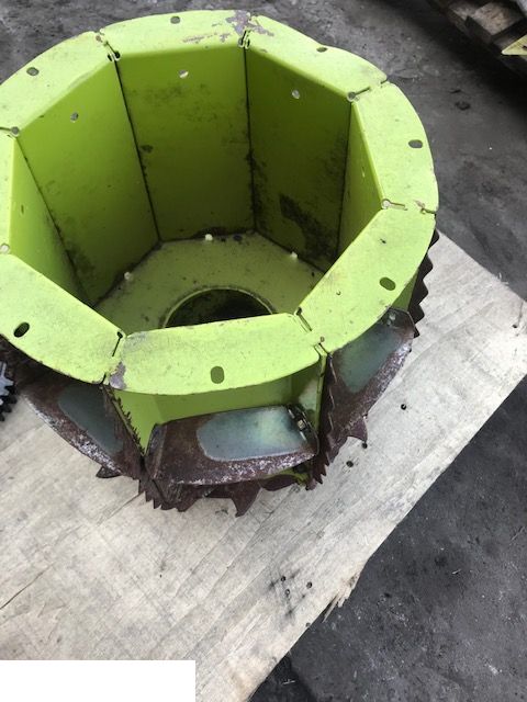 Claas RU 450 - Koło