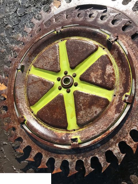 Claas RU 450 - Tarcza Noźowa