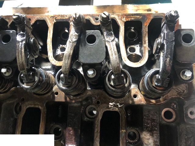 Deutz bf4m2012 - Głowica