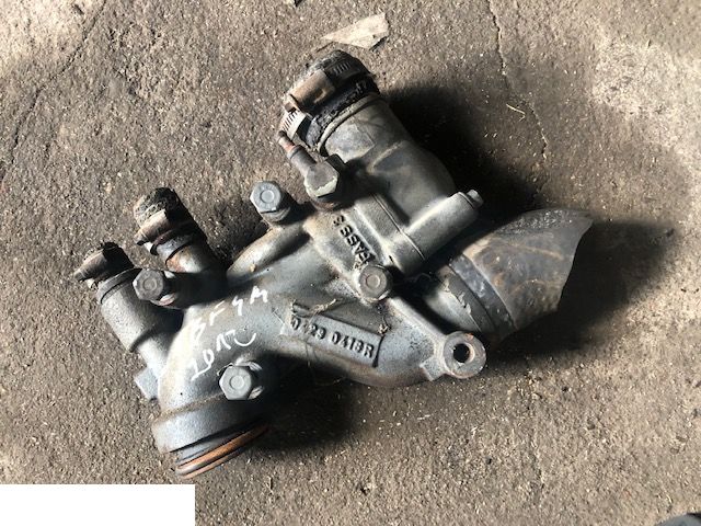 Deutz bf4m2012 - Obudowa Termostatu