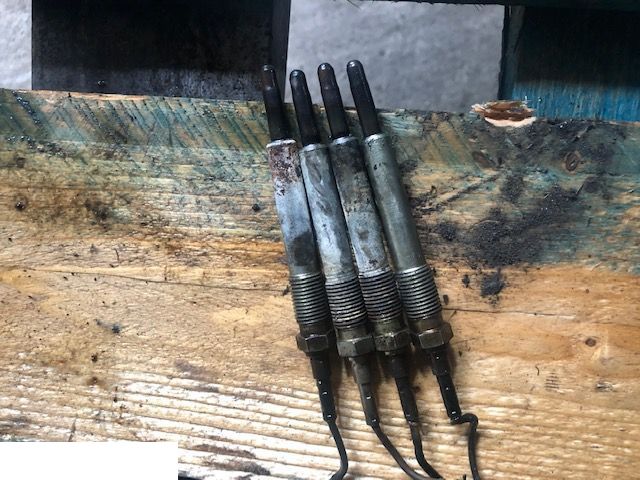 Deutz bf4m2012 - Świece Żarowe