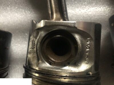 Deutz TCD 2012 L06 4V - Korbowód Tłok